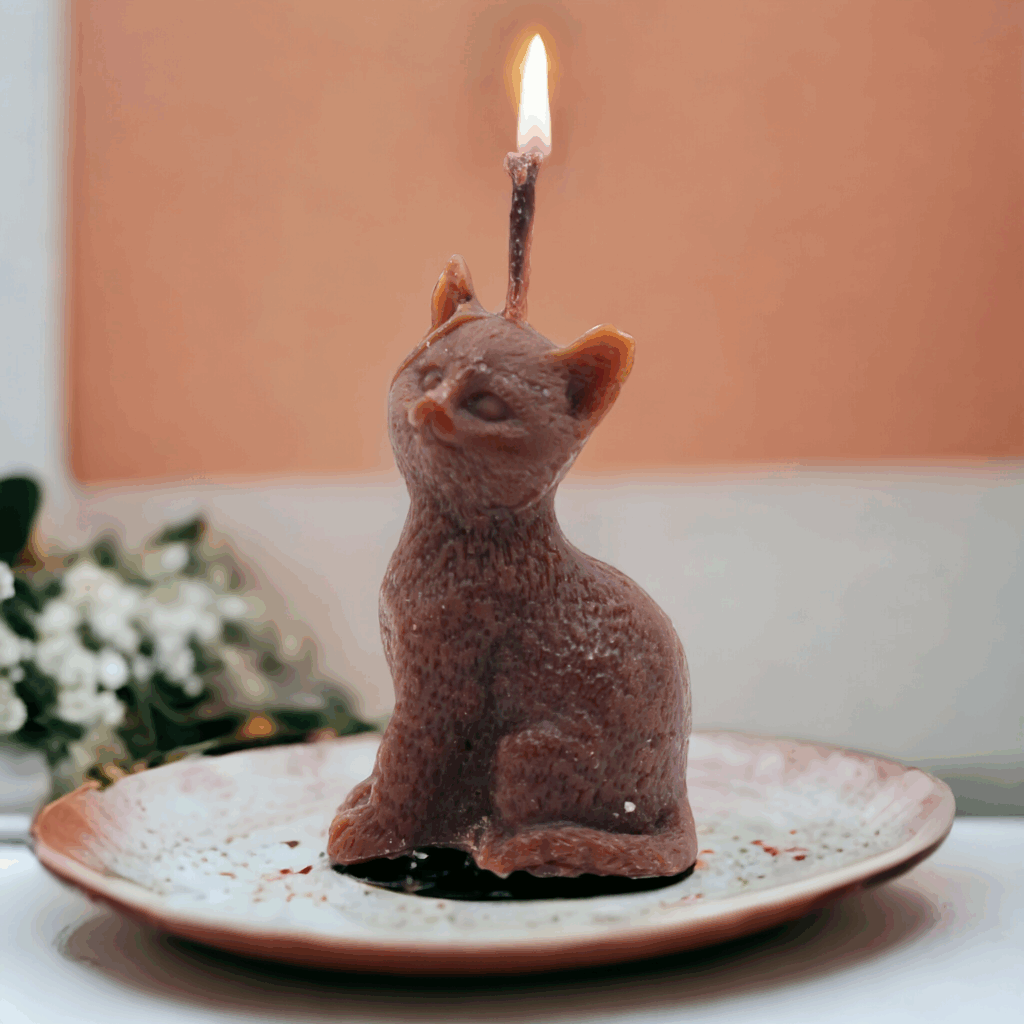 Świeca wizerunkowa brązowy kot 1